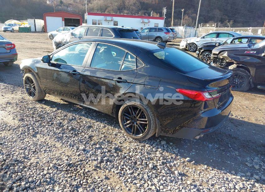 Photo 3 of 2025 Toyota Camry SE (VIN 4T1DBADK8SU000784)