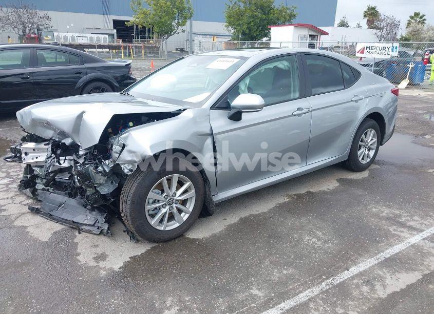 Photo 2 of 2025 Toyota Camry LE (VIN 4T1DBADK9SU017951)