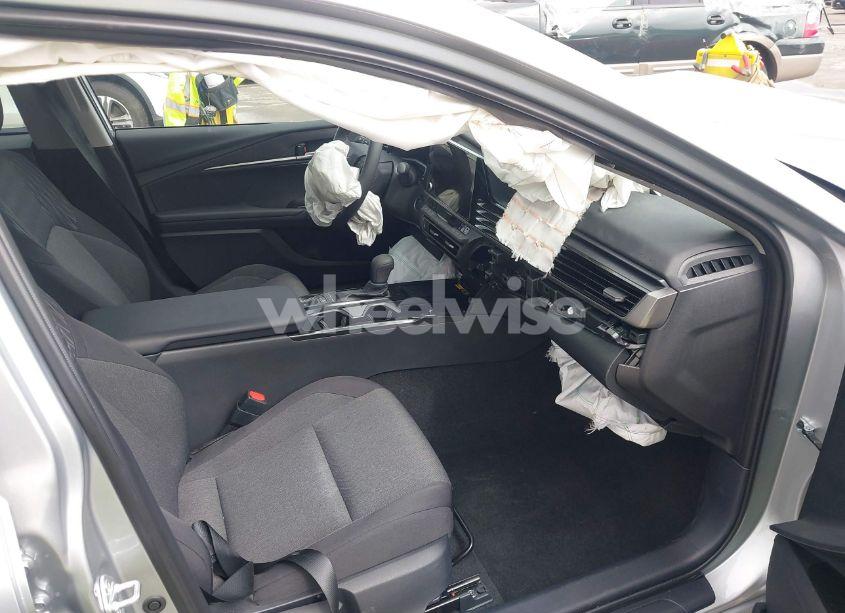 Photo 5 of 2025 Toyota Camry LE (VIN 4T1DBADK9SU017951)