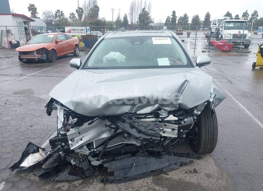 Photo 6 of 2025 Toyota Camry LE (VIN 4T1DBADK9SU017951)