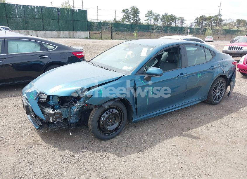 Photo 2 of 2025 Toyota Camry SE (VIN 4T1DBADKXSU510716)