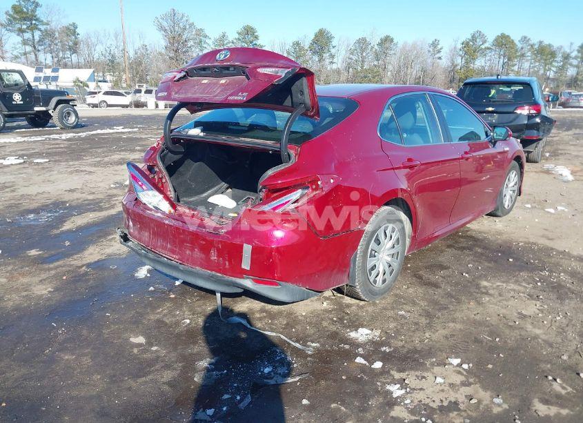 Photo 4 of 2020 Toyota Camry LE HYBRID (VIN 4T1E31AK4LU527745)