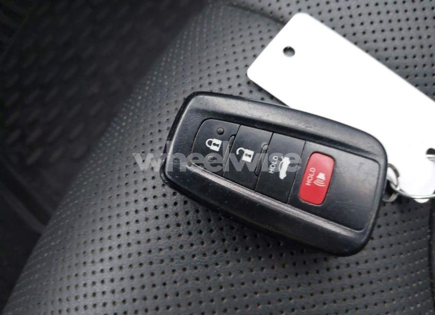 Photo 11 of 2022 Toyota Avalon XSE NIGHTSHADE HYBRID (VIN 4T1EA1AB2NU013126)