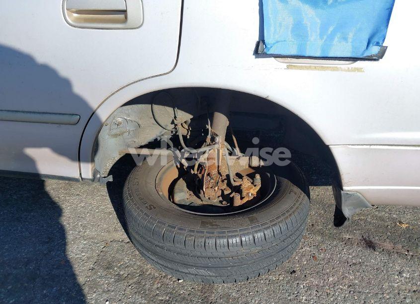 Photo 6 of 1996 Toyota Camry LE (VIN 4T1EF12K7TU117348)