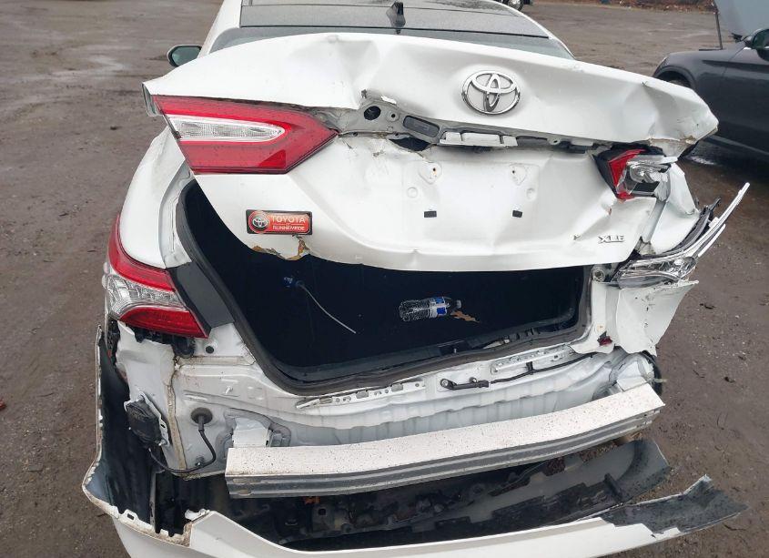 Photo 6 of 2020 Toyota Camry XLE (VIN 4T1F11AK0LU349181)