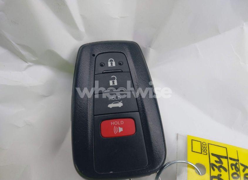 Photo 11 of 2021 Toyota Camry XLE (VIN 4T1F11AK1MU610318)