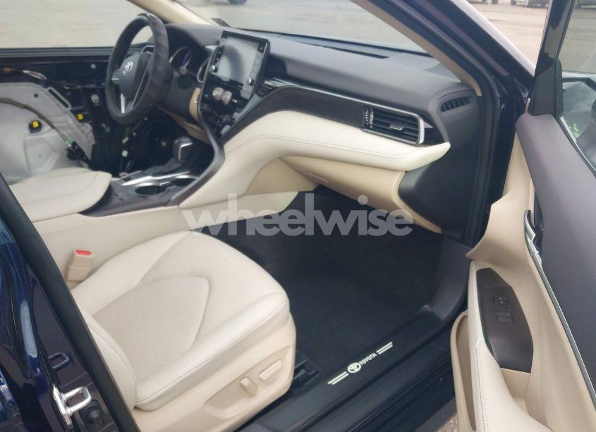 Photo 5 of 2021 Toyota Camry XLE (VIN 4T1F11AK1MU610318)