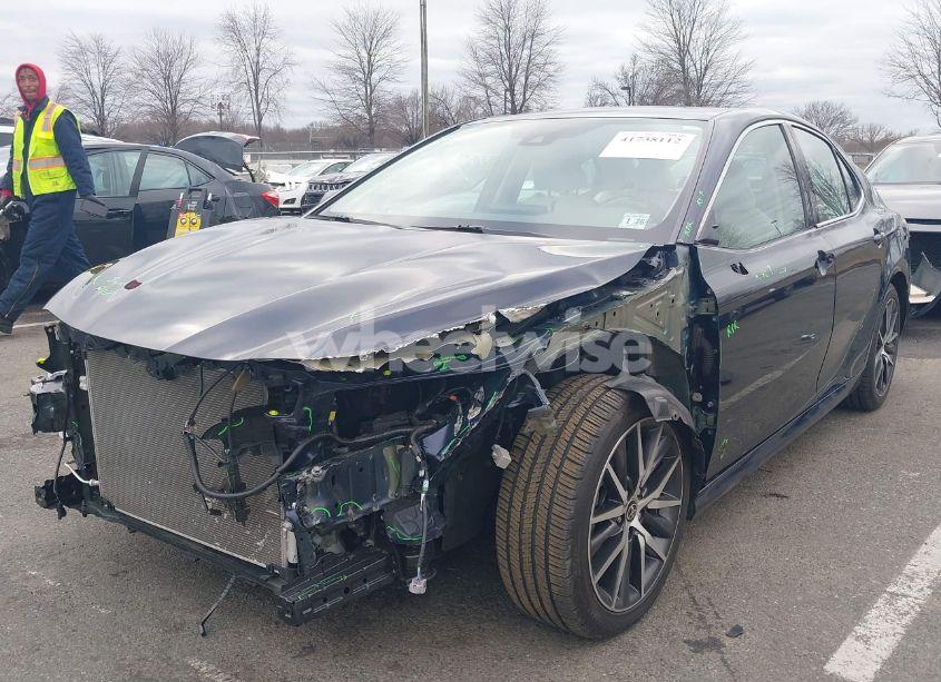 Photo 6 of 2021 Toyota Camry XLE (VIN 4T1F11AK1MU610318)