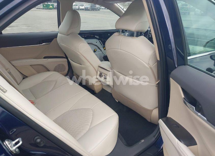 Photo 8 of 2021 Toyota Camry XLE (VIN 4T1F11AK1MU610318)