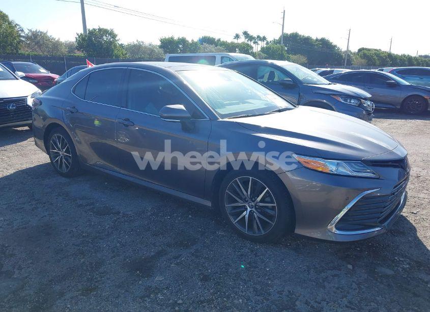 2023 Toyota Camry XLE (VIN 4T1F11AK1PU174607) main photo