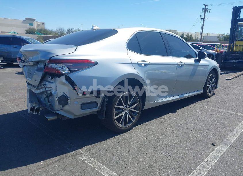 Photo 4 of 2021 Toyota Camry XLE (VIN 4T1F11AK3MU567715)