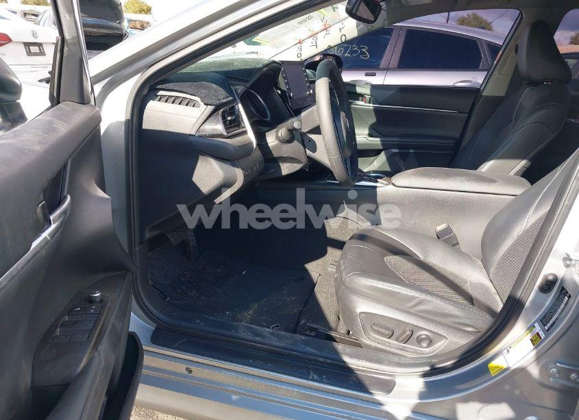 Photo 5 of 2021 Toyota Camry XLE (VIN 4T1F11AK3MU567715)