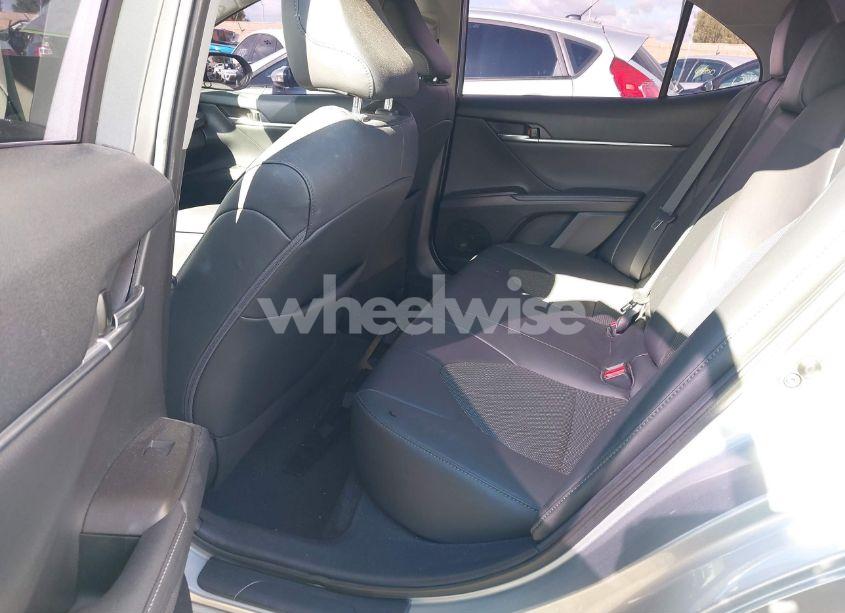 Photo 8 of 2021 Toyota Camry XLE (VIN 4T1F11AK3MU567715)