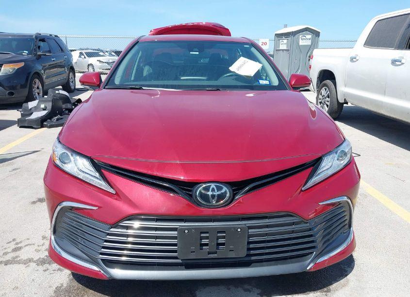 Photo 12 of 2022 Toyota Camry XLE (VIN 4T1F11AK3NU715606)