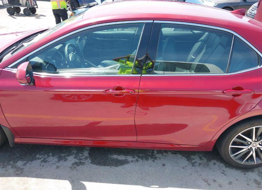 Photo 14 of 2022 Toyota Camry XLE (VIN 4T1F11AK3NU715606)