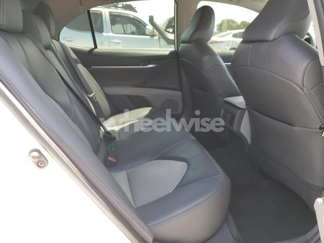 Photo 8 of 2020 TOYOTA CAMRY XLE (VIN 4T1F11AK5LU348897)