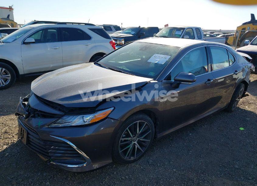 Photo 2 of 2023 Toyota Camry XLE (VIN 4T1F11AK6PU805352)