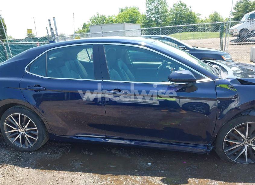 Photo 13 of 2021 Toyota Camry XLE (VIN 4T1F11AK7MU443771)