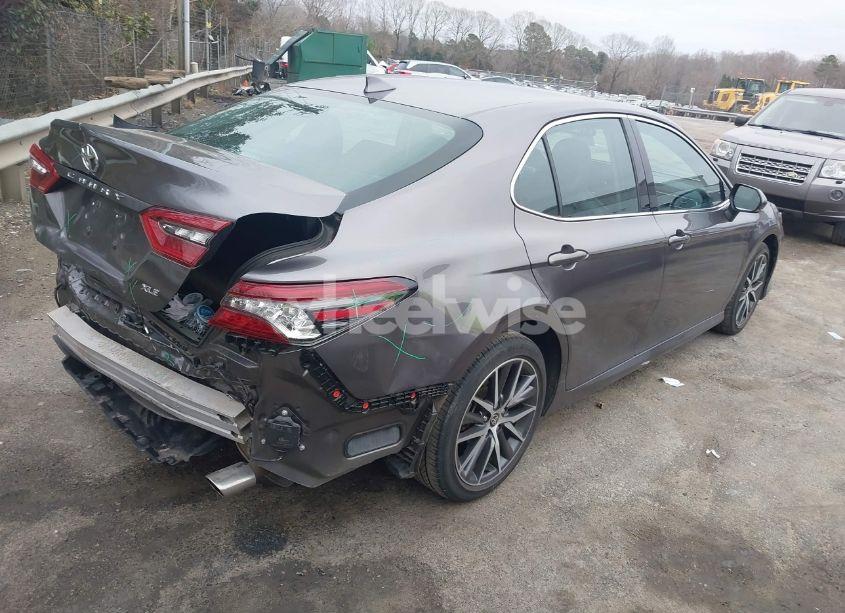 Photo 4 of 2022 Toyota Camry XLE (VIN 4T1F11AK8NU062593)