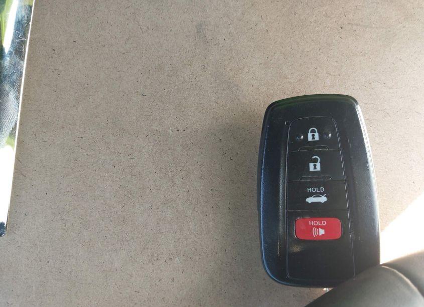 Photo 11 of 2022 Toyota Camry XLE (VIN 4T1F11AK8NU067082)