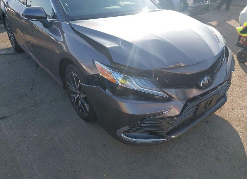 Photo 6 of 2022 Toyota Camry XLE (VIN 4T1F11AK8NU067082)