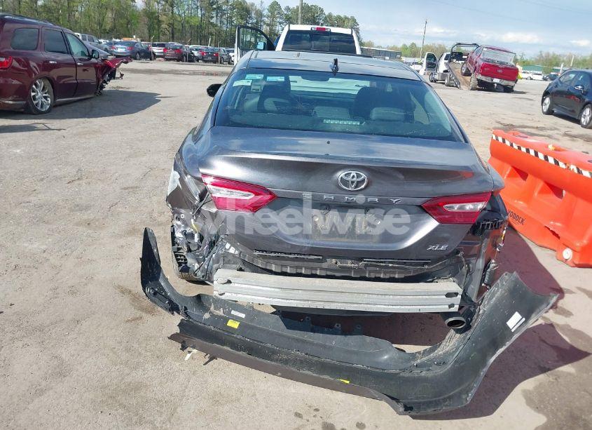 Photo 17 of 2020 Toyota Camry XLE (VIN 4T1F11AKXLU998261)