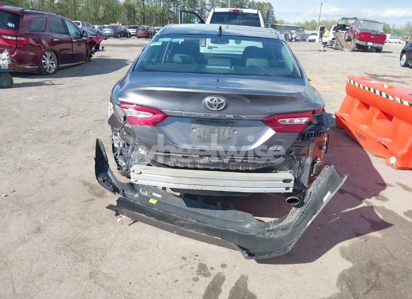 Photo 6 of 2020 Toyota Camry XLE (VIN 4T1F11AKXLU998261)