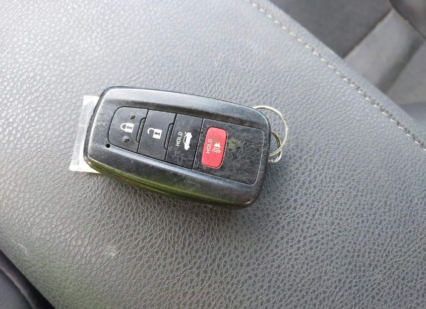 Photo 11 of 2022 Toyota Camry XLE (VIN 4T1F11AKXNU718213)