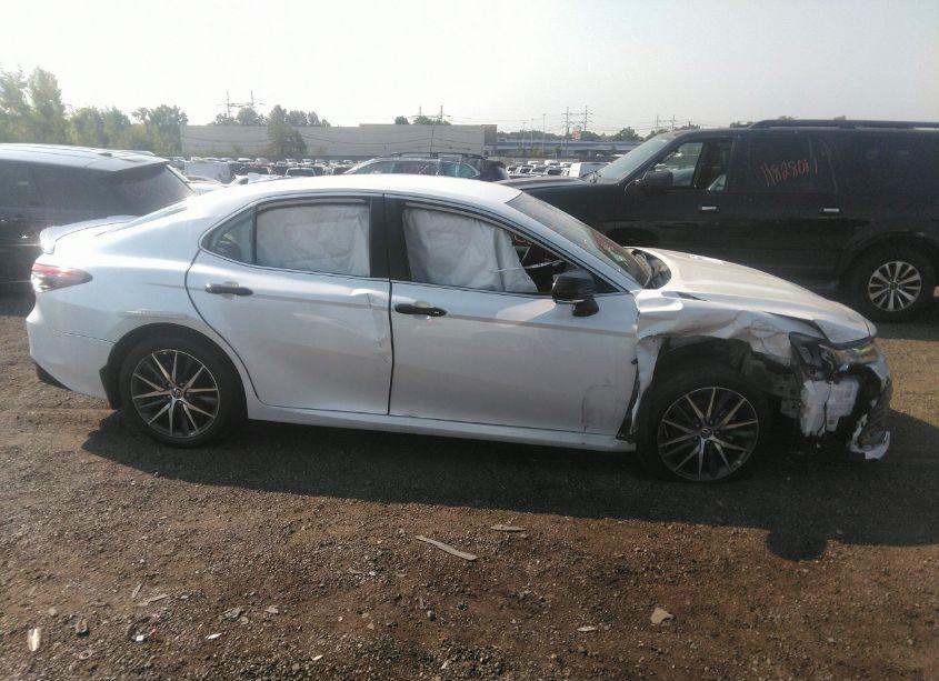 Photo 13 of 2023 Toyota Camry XLE AWD (VIN 4T1F11BK0PU098747)