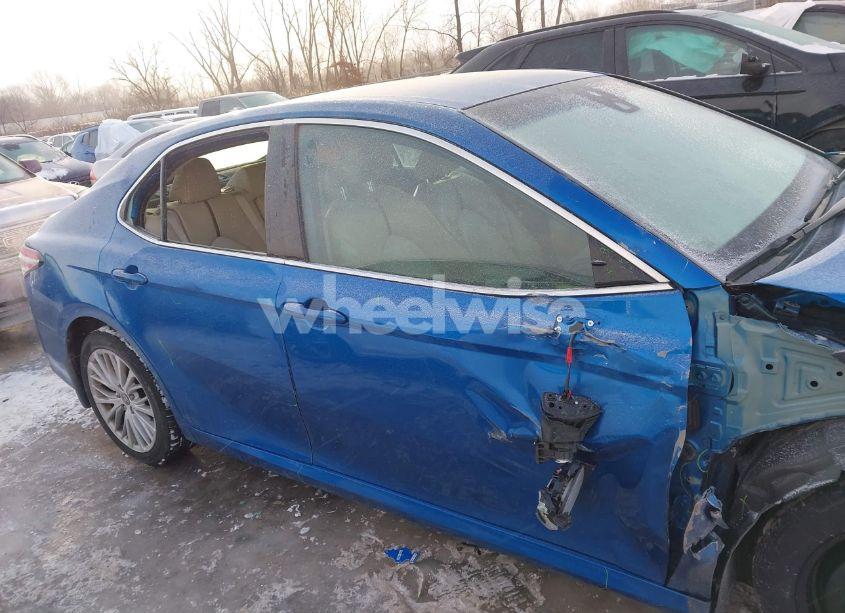 Photo 14 of 2020 Toyota Camry XLE AWD (VIN 4T1F11BK1LU009844)