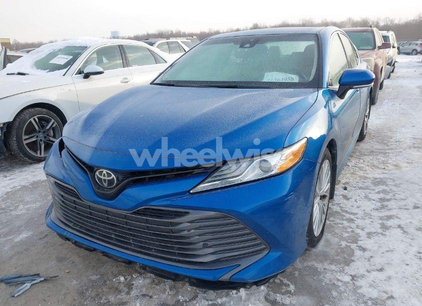 Photo 2 of 2020 Toyota Camry XLE AWD (VIN 4T1F11BK1LU009844)