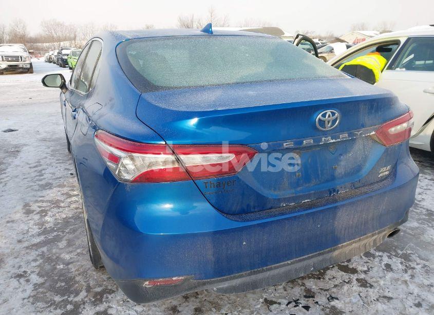 Photo 3 of 2020 Toyota Camry XLE AWD (VIN 4T1F11BK1LU009844)