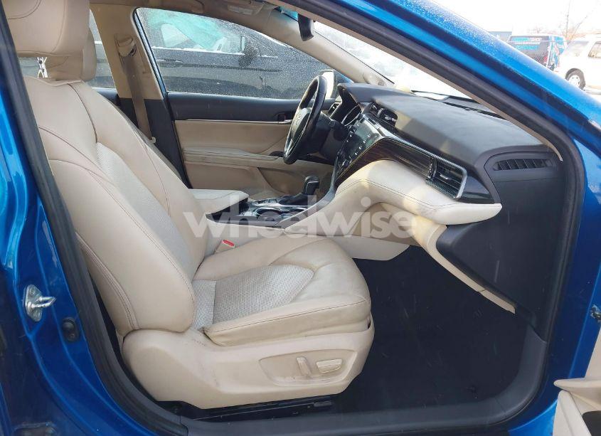 Photo 5 of 2020 Toyota Camry XLE AWD (VIN 4T1F11BK1LU009844)