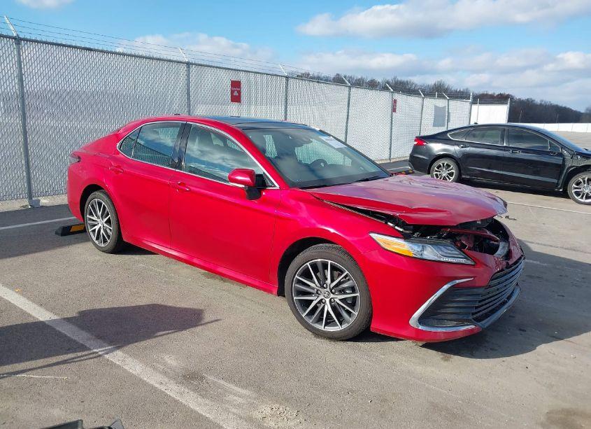 2023 Toyota Camry XLE AWD (VIN 4T1F11BK2PU079570) main photo
