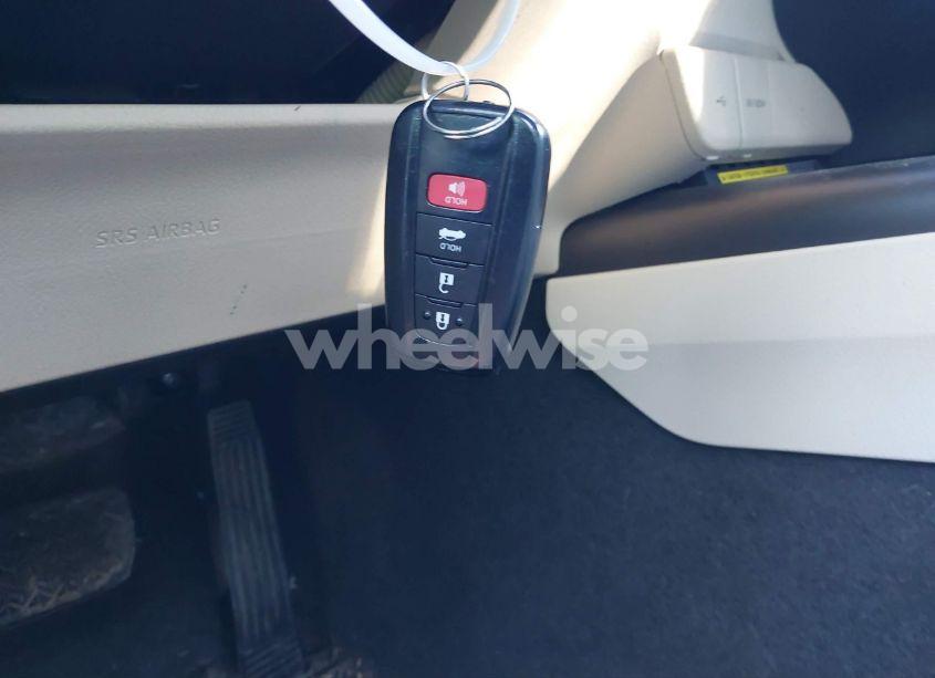 Photo 11 of 2021 Toyota Camry XLE (VIN 4T1F11BK3MU029336)