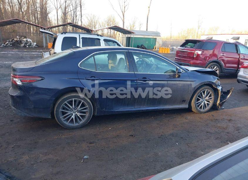 Photo 13 of 2021 Toyota Camry XLE (VIN 4T1F11BK3MU029336)