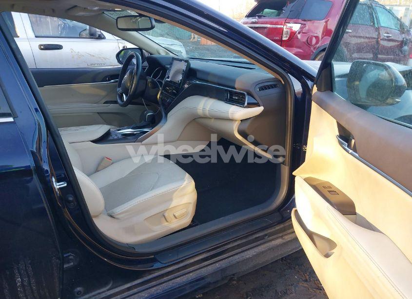 Photo 5 of 2021 Toyota Camry XLE (VIN 4T1F11BK3MU029336)