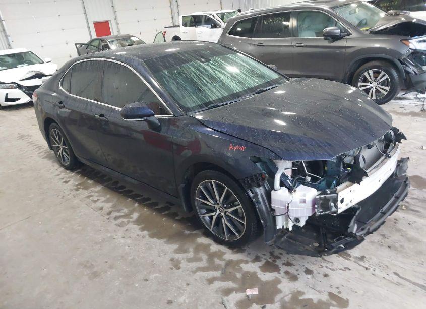 2021 Toyota Camry XLE AWD (VIN 4T1F11BK3MU036254) main photo