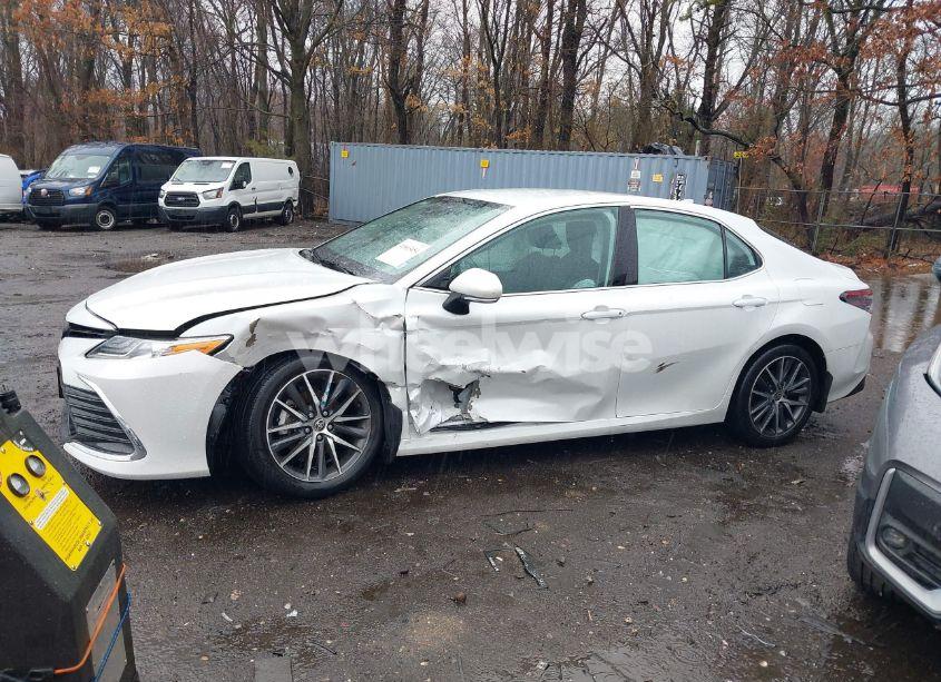 Photo 14 of 2021 Toyota Camry XLE AWD (VIN 4T1F11BK3MU037047)