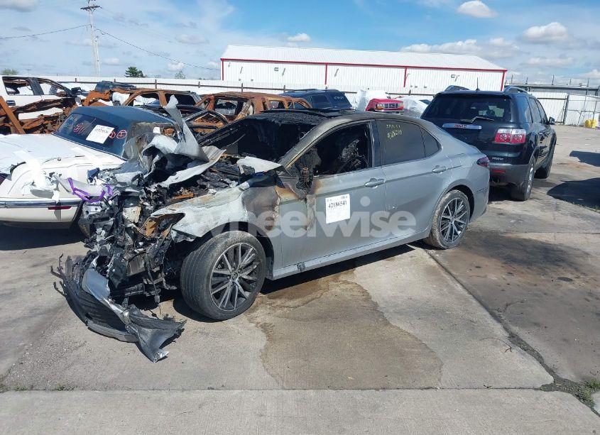 Photo 2 of 2022 Toyota Camry XLE AWD (VIN 4T1F11BK3NU054495)