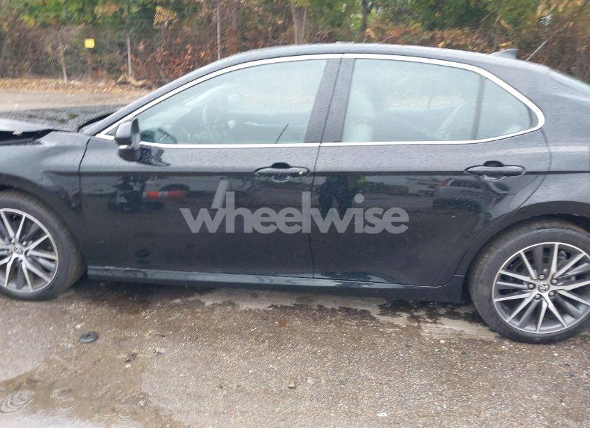 Photo 14 of 2022 Toyota Camry XLE AWD (VIN 4T1F11BK3NU067280)