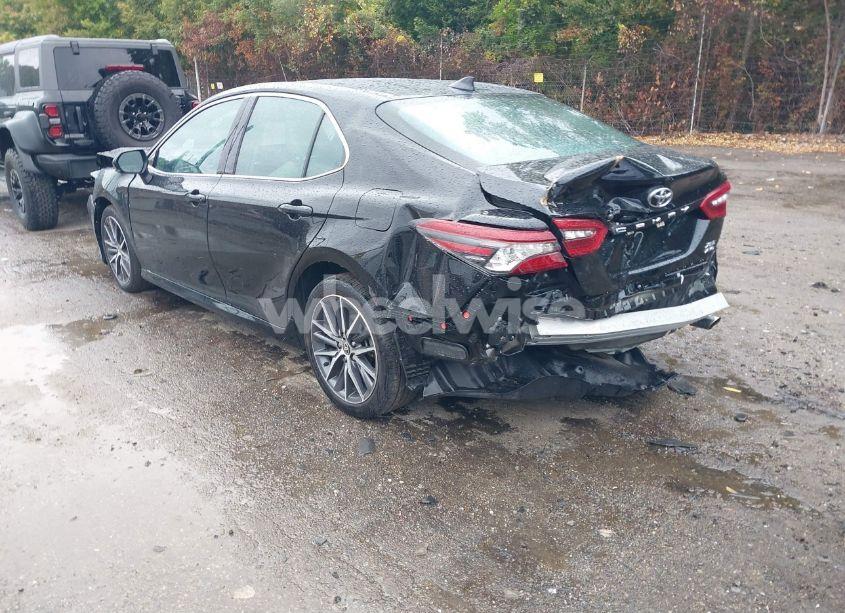 Photo 3 of 2022 Toyota Camry XLE AWD (VIN 4T1F11BK3NU067280)