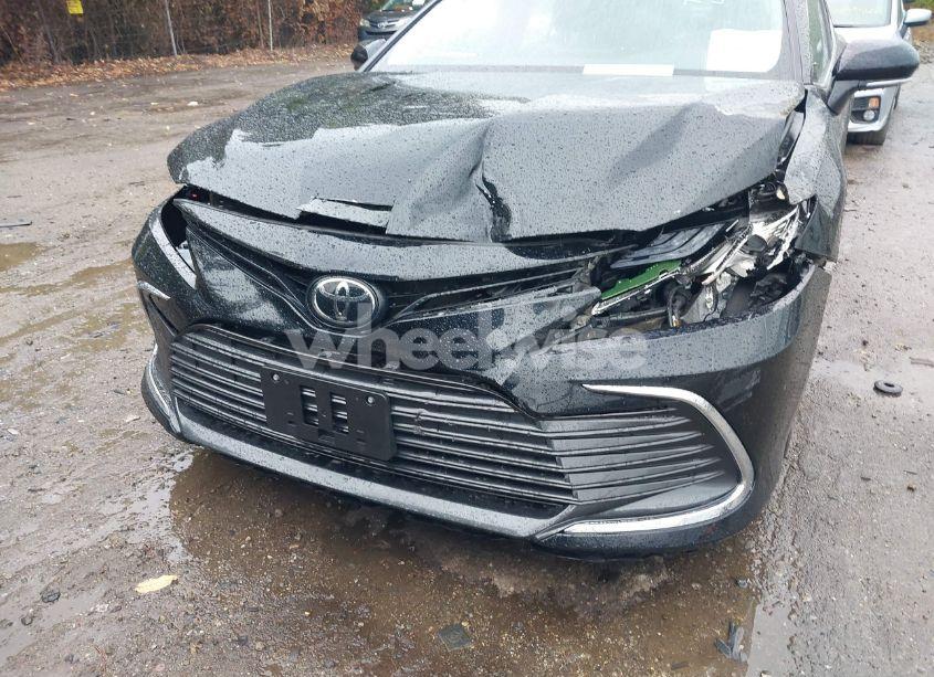 Photo 6 of 2022 Toyota Camry XLE AWD (VIN 4T1F11BK3NU067280)