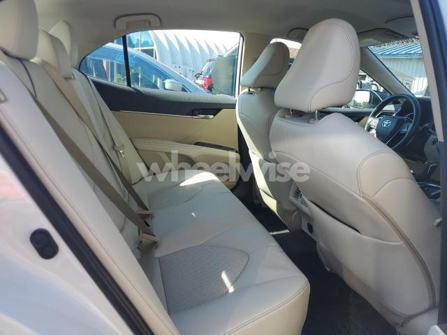 Photo 6 of 2022 TOYOTA CAMRY XLE (VIN 4T1F11BK3NU067490)