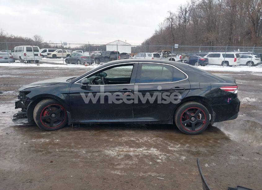 Photo 15 of 2020 Toyota Camry XLE AWD (VIN 4T1F11BK9LU009588)