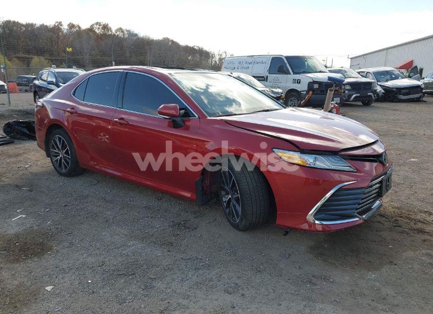 2023 Toyota Camry XLE AWD (VIN 4T1F11BK9PU095622) main photo