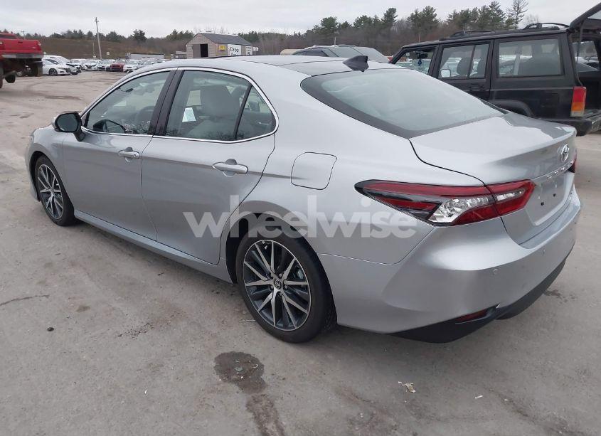 Photo 3 of 2024 Toyota Camry XLE (VIN 4T1F11BK9RU127424)