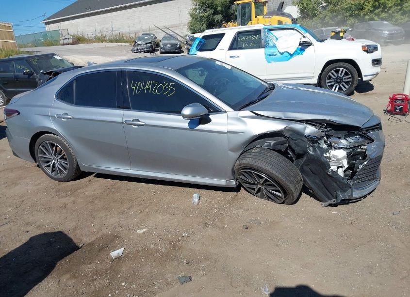 Photo 13 of 2021 Toyota Camry XLE AWD (VIN 4T1F11BKXMU040849)