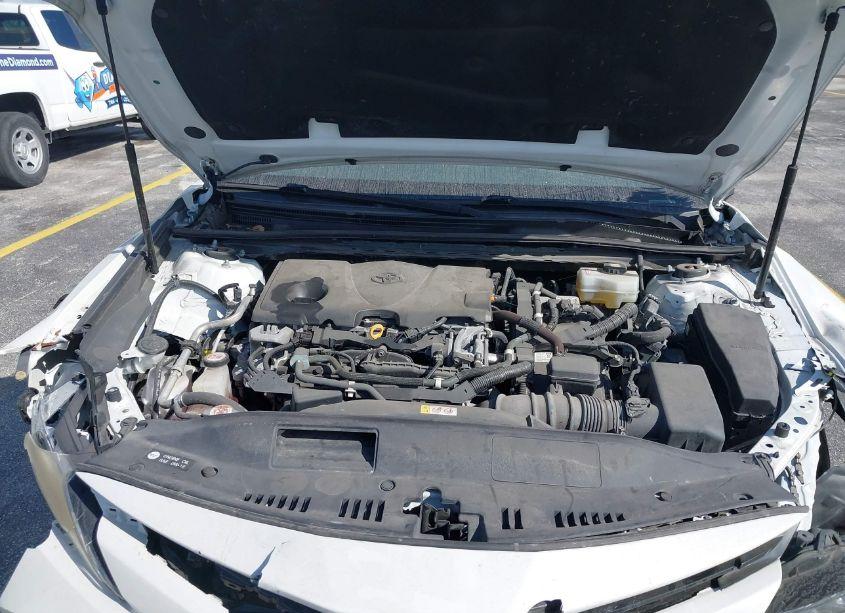 Photo 10 of 2020 Toyota Camry XLE HYBRID (VIN 4T1F31AK0LU540514)