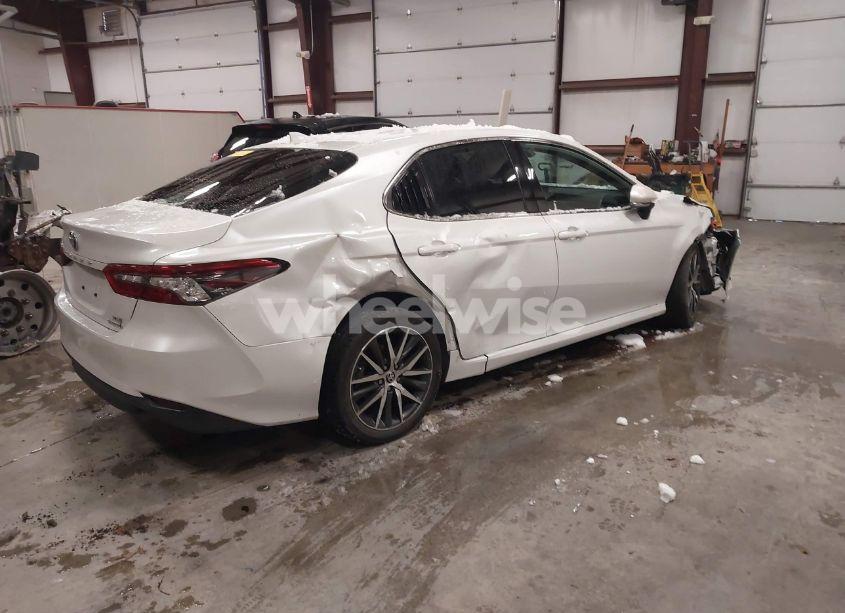 Photo 4 of 2022 Toyota Camry XLE HYBRID (VIN 4T1F31AK0NU588162)